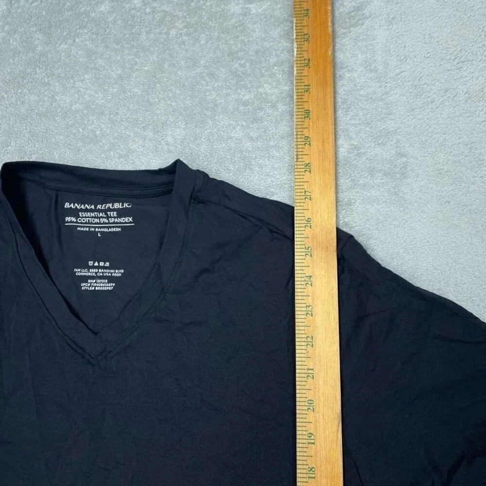 Banana Republic Essential Tee V-Neck 95% Cotton 5% Spandex Navy L a0888